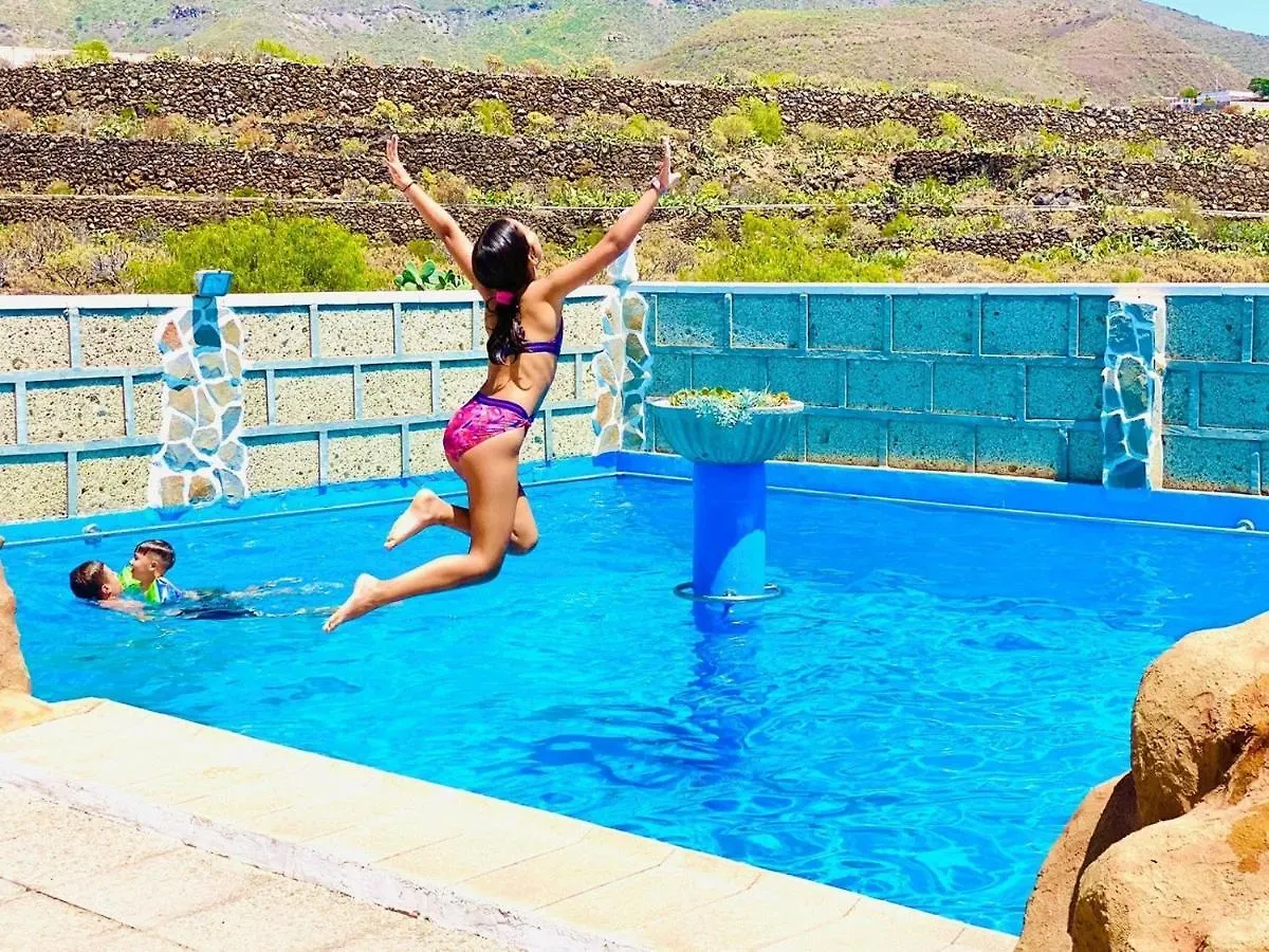 Holiday home Bernegal Maday Hot Tub Climatizado Piscina Y Jardin Villa Buzanada